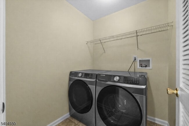 Building Photo - 30 Hoover Ave