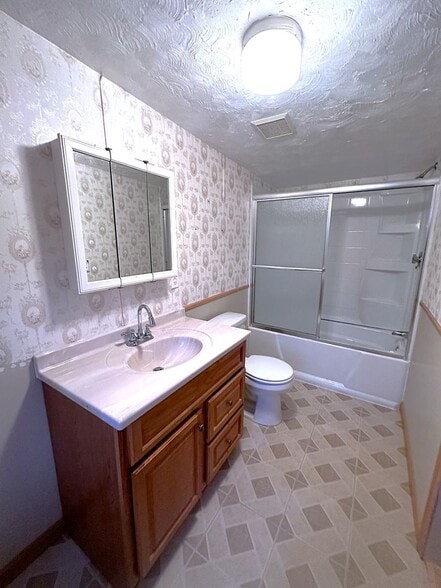 Building Photo - 1-7 Old Mendon Street