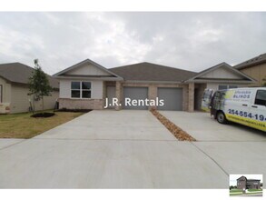 Building Photo - 227 Grn Valley Dr