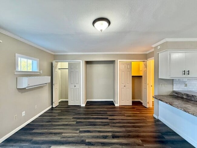 Building Photo - Almost Ready! Studio Apartment in East Tyler! 1/2 Off First Full Months Rent!