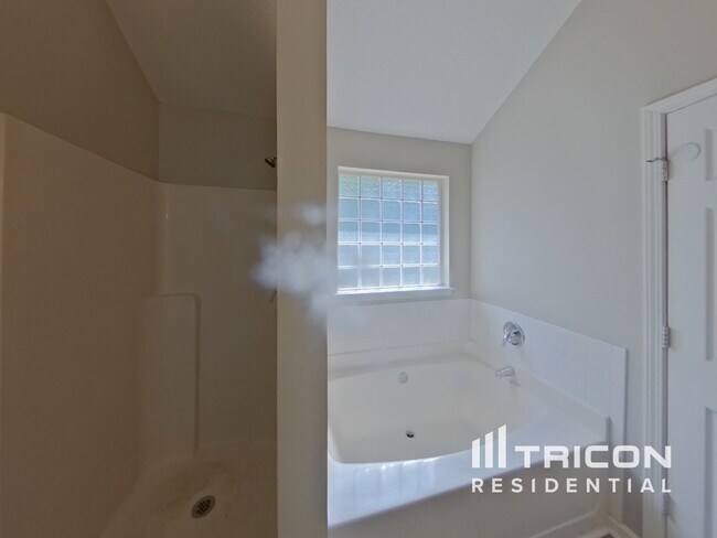 Building Photo - 6466 Splitpine Ct