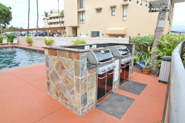 Building Photo - Maalaea Yacht Marina - 3rd Floor right on ...