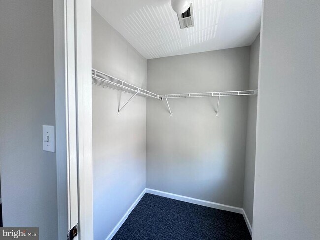 Building Photo - 220 South St