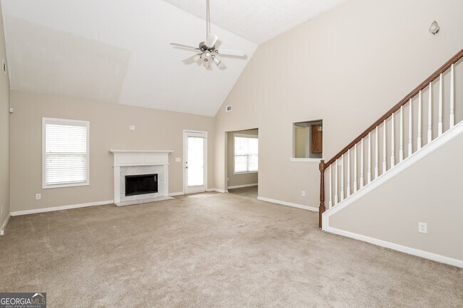 Building Photo - 135 Oak Meadows Dr