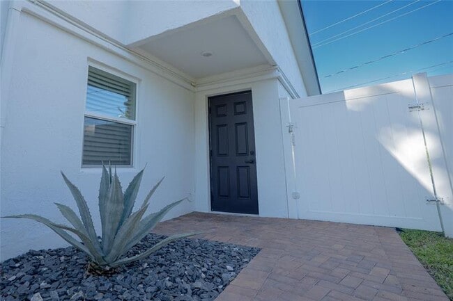 Building Photo - 5480 NW 1st Ave