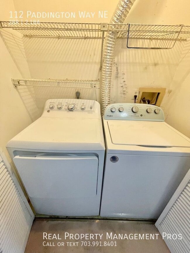 Building Photo - 112 Paddington Way NE