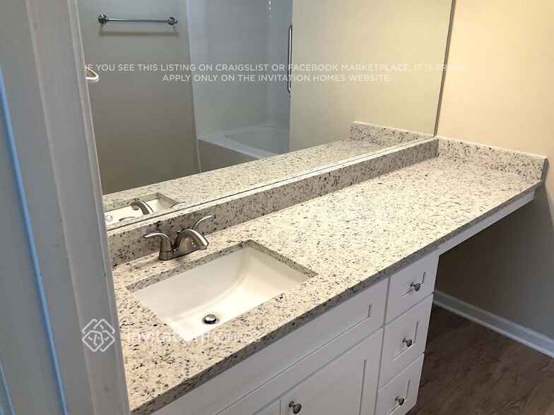 Building Photo - 4930 Brookwood Pl