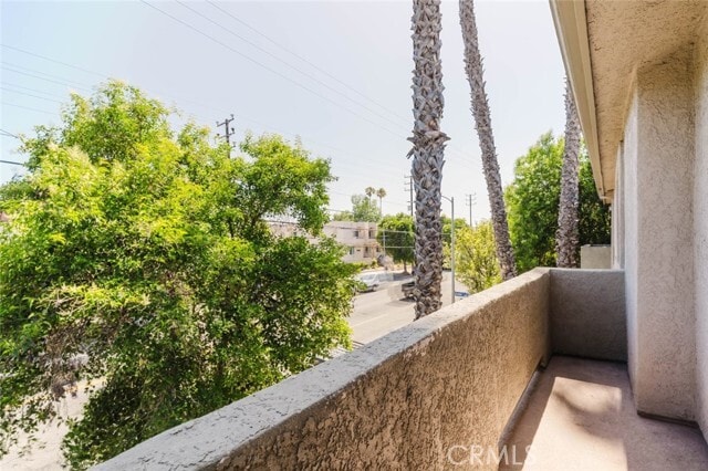Building Photo - 18347 Saticoy St