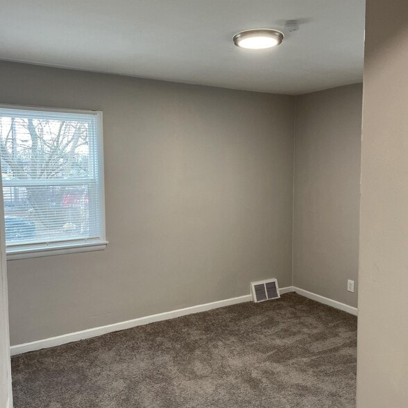 Building Photo - 4031 W Fairmount Ave