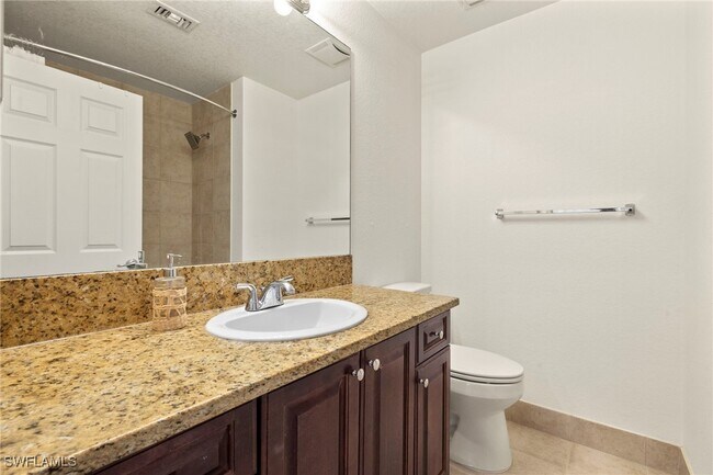Building Photo - 8560 Violeta St