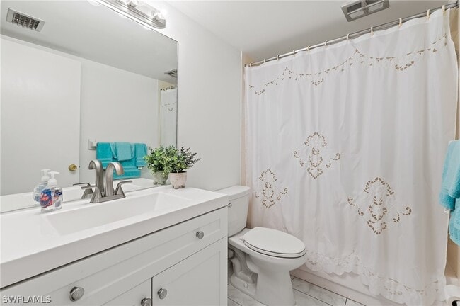 Building Photo - 5419 Rattlesnake Hammock Rd