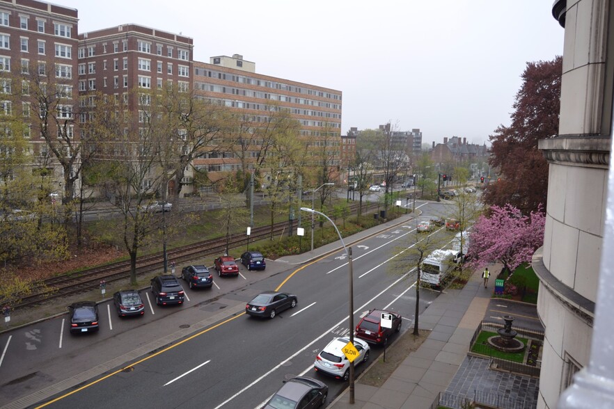 Building Photo - 1463 Beacon St