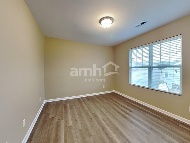 Building Photo - 682 Winners Cir