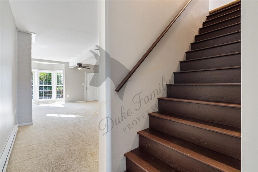 Building Photo - 608 N Queen St