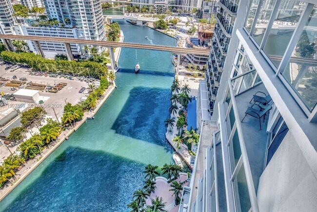 Building Photo - 185 SW 7th St