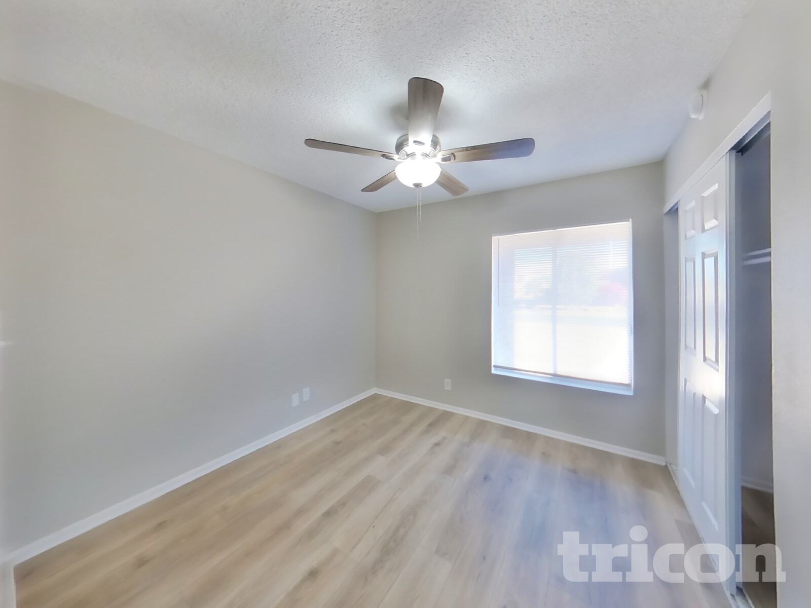 Building Photo - 823 W Juanita Cir