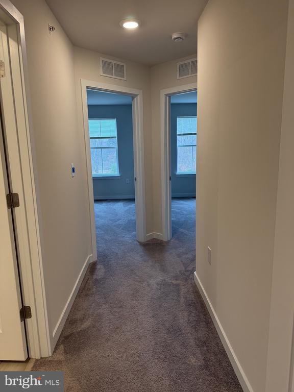 Building Photo - 127 Painters Wy