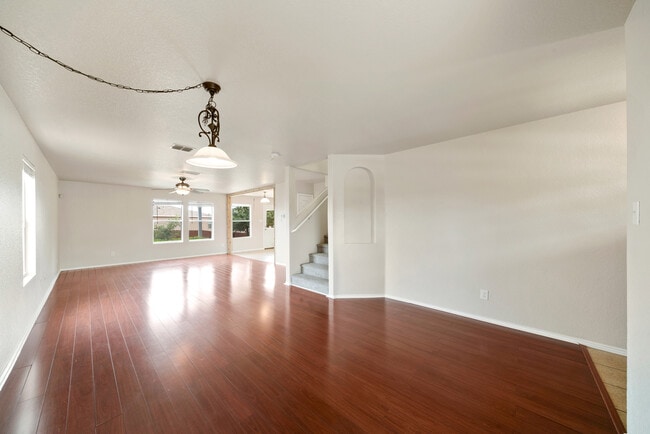 Building Photo - 3815 Mahogany Cove