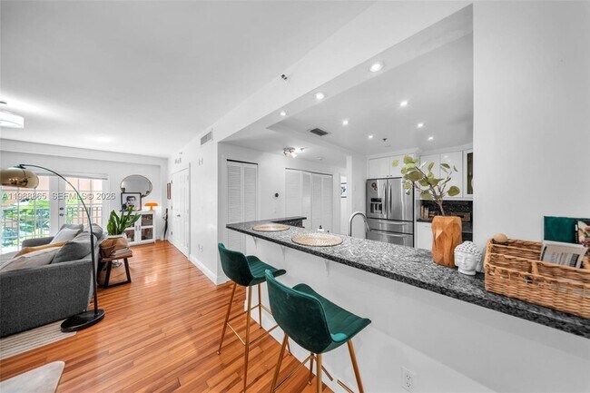 Building Photo - 1400 Salzedo St