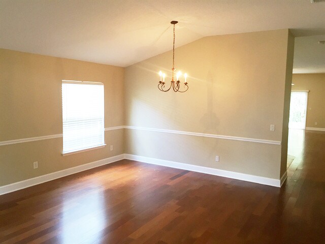 Building Photo - 2476 Winchester Ln