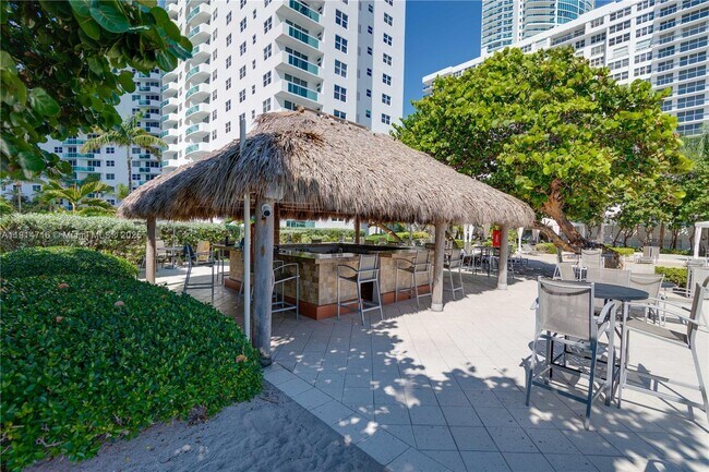 Building Photo - 3001 S Ocean Dr