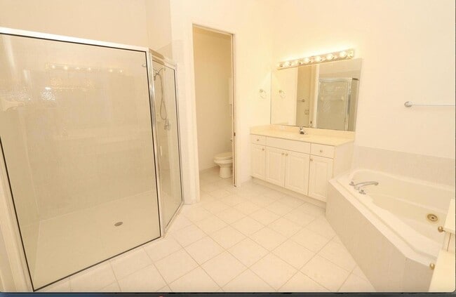 Building Photo - 9183 Bay Point Cir