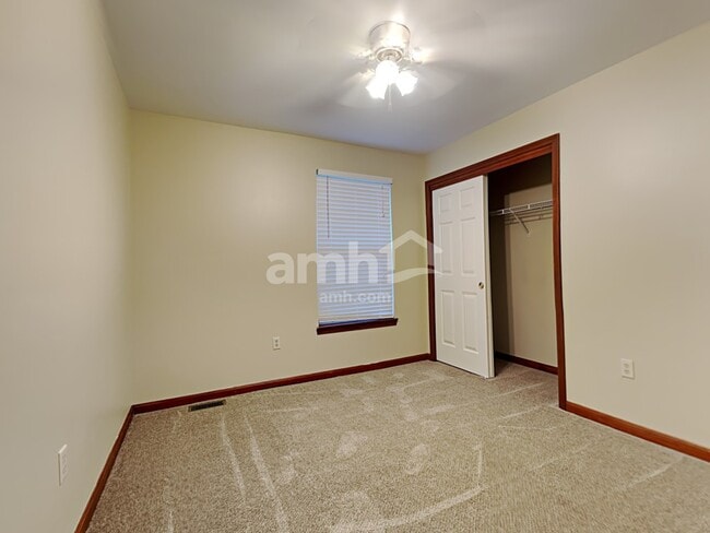 Building Photo - 8518 Woodcreek Dr