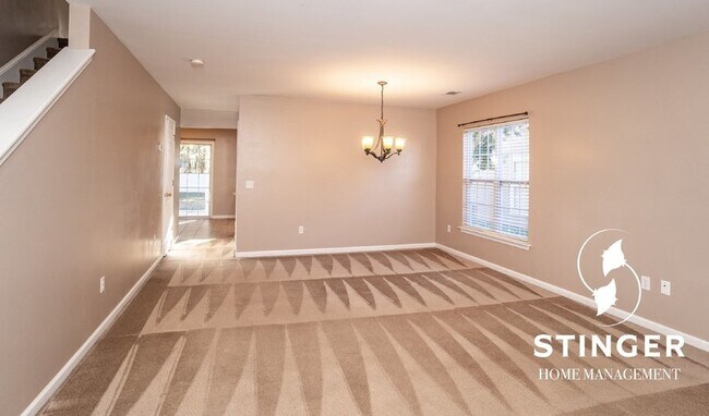 Building Photo - 82 Shadow Moss Dr