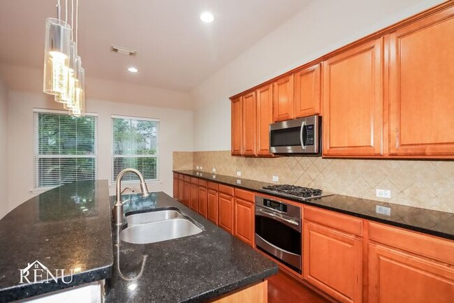 Building Photo - 2713 Autumn Falls Drive