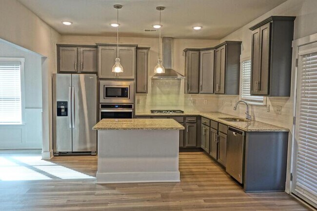 Building Photo - 8359 Anslee Way NW