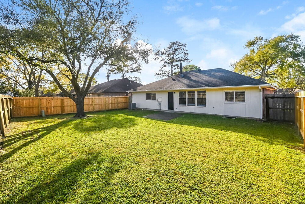 Building Photo - 4923 Bayboro Park Dr