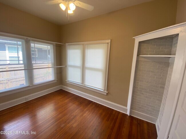 Building Photo - 2316 Gilmore St