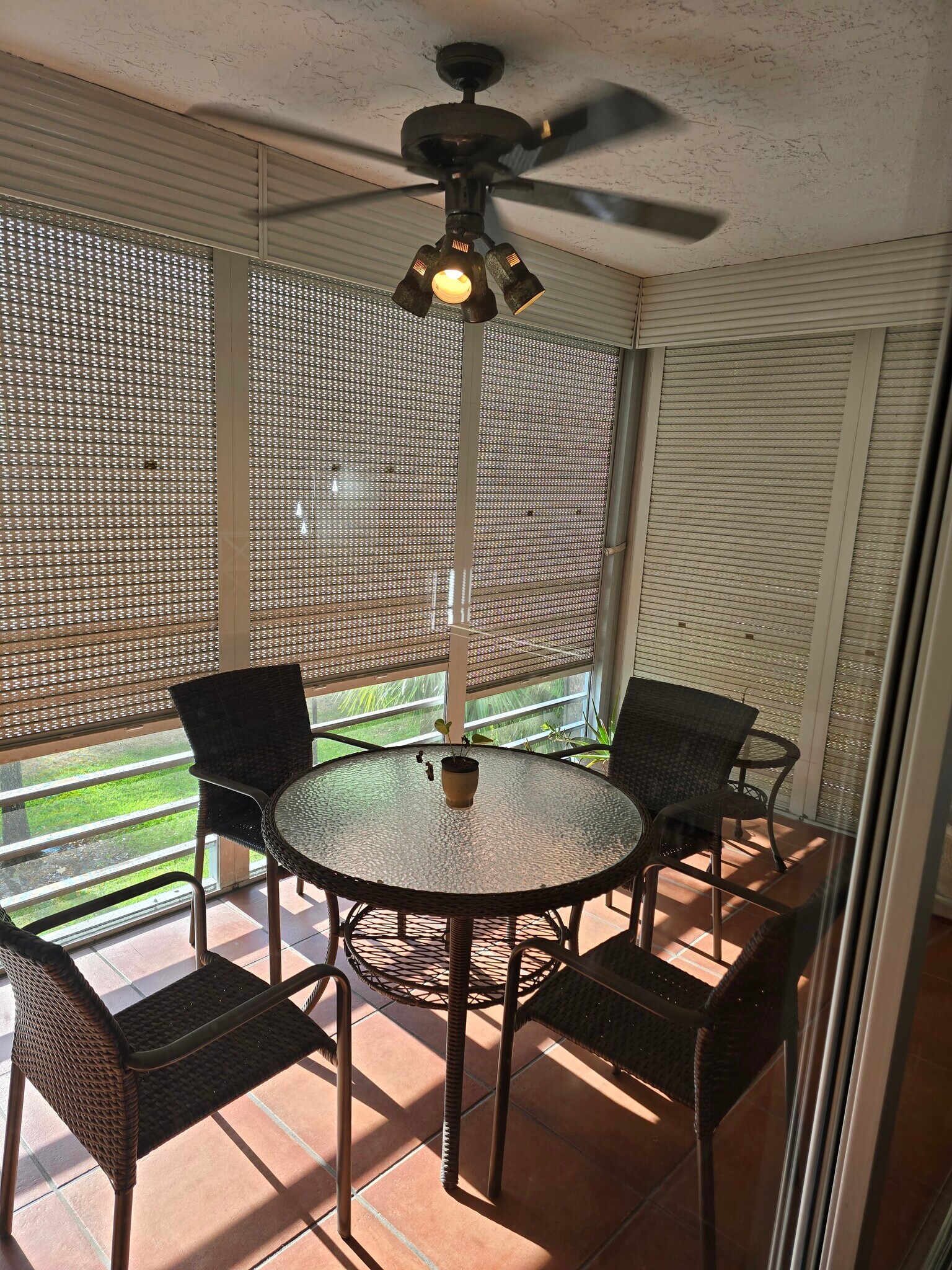 Building Photo - 933 Cypress Grove Dr