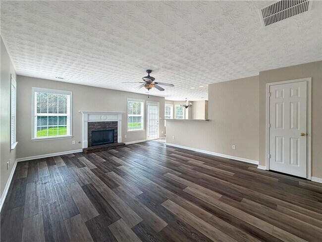 Building Photo - 1210 Skylar Ridge Cir
