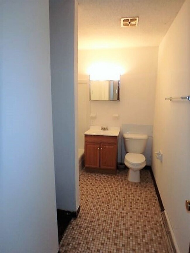 Building Photo - 3410 Bonny Linn Dr