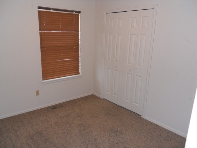 Building Photo - 764A GARRETT 485 BELLFLOWER