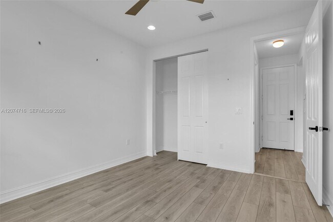 Building Photo - 8089 Ironstone Dr