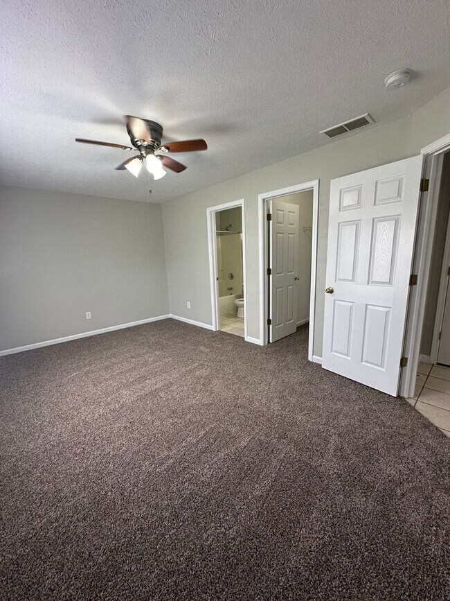 Building Photo - 3 Bedroom House in West Lafayette