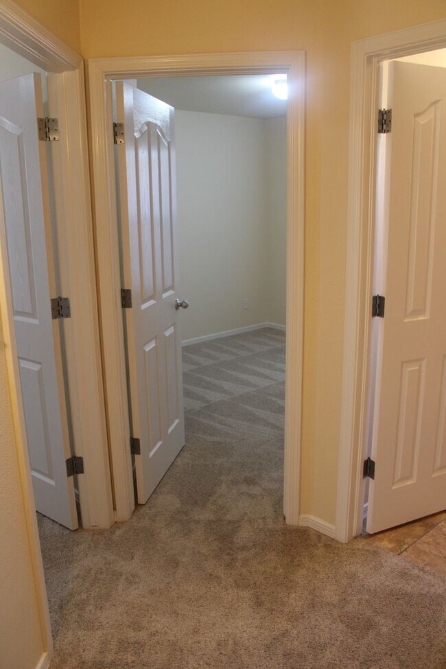 Building Photo - 12928 Hueco Pit Dr