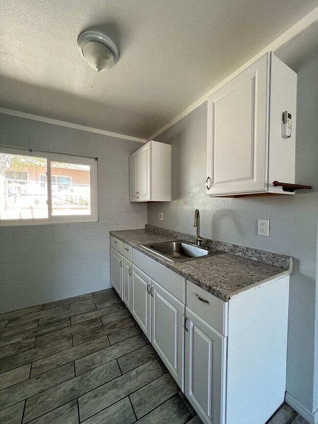 Building Photo - P266