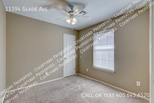 Building Photo - 11394 Glade Ave