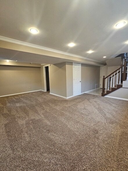 Building Photo - 600 Hawthorne Ln