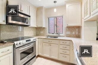 Building Photo - 2 bedroom in Boston MA 02130