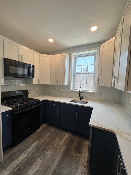 Building Photo - 1850 S 23rd St