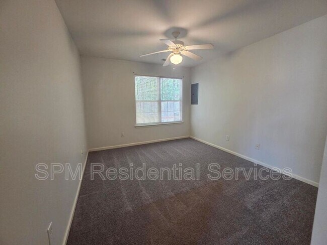 Building Photo - 324 St Rosea Rd