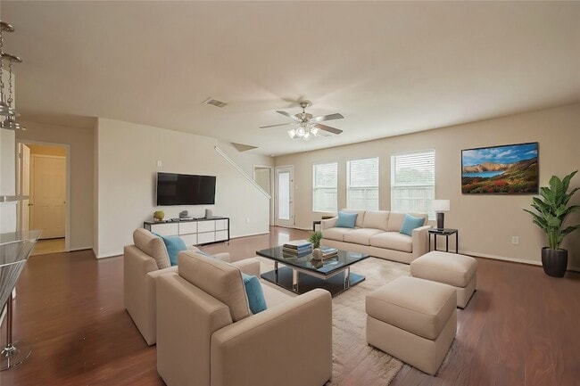 Building Photo - 13510 Dahlia Green Way
