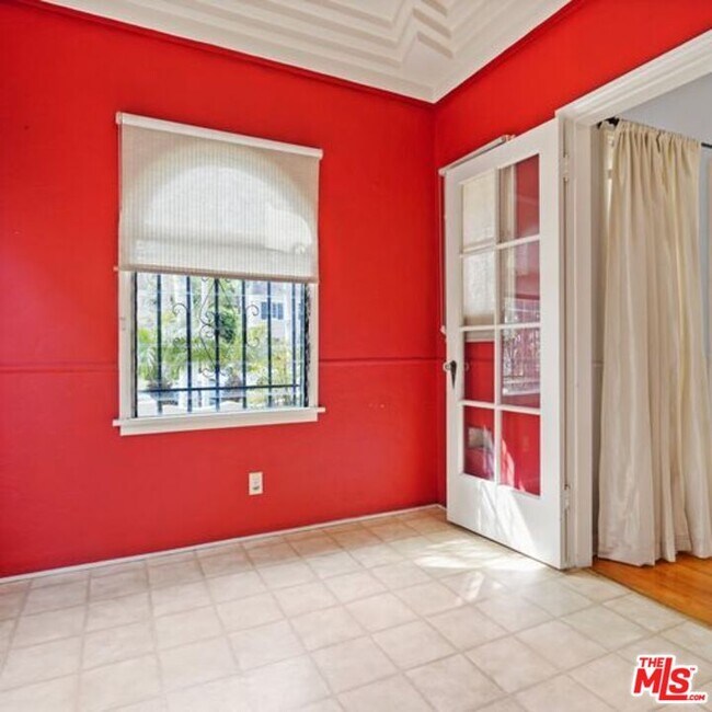 Building Photo - 1240 S Crescent Heights Blvd