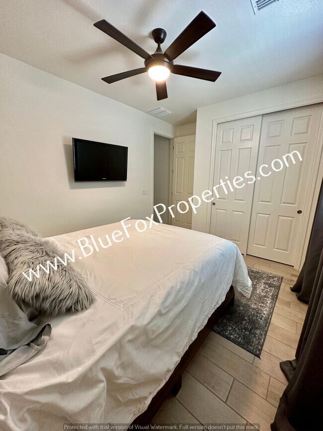 Building Photo - 4496 S Saginaw Hill Dr