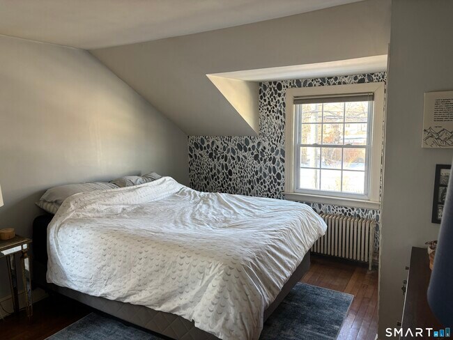 Building Photo - 150 Thames St