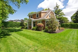 Building Photo - 210 Little Plains Rd